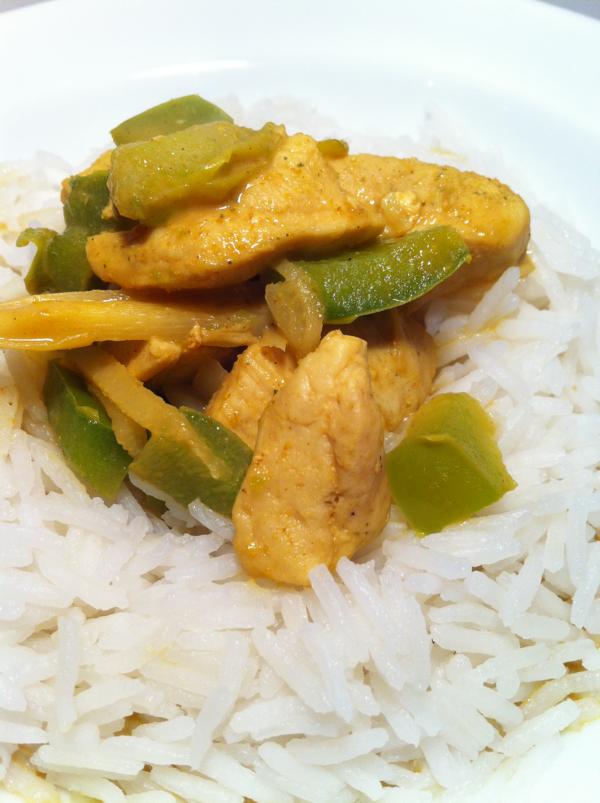 Fitness Hühnchen an Curry-Kokos-Soße