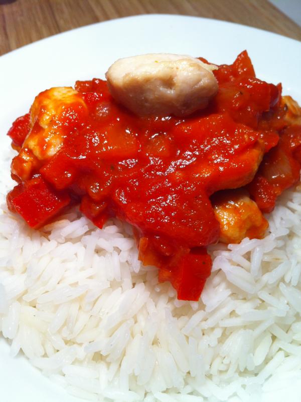 Paprika-Hähnchen mit Reis