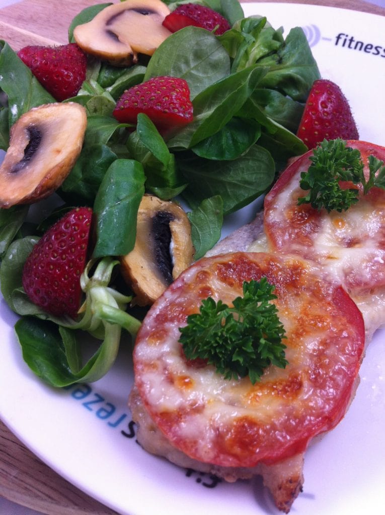 Das überbackene Minutensteak mit Tomate Mozzarella - Fitneo