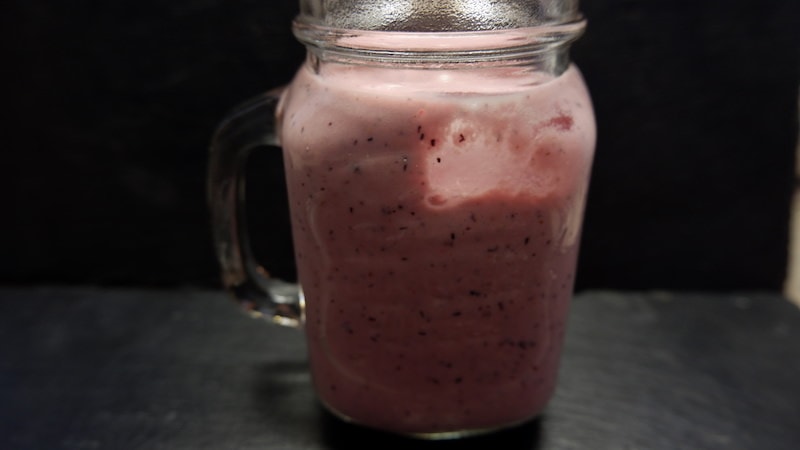 Workout-Sommer-Erdbeere-Smoothie