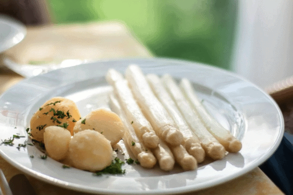 Weißer Spargel, Kartoffeln